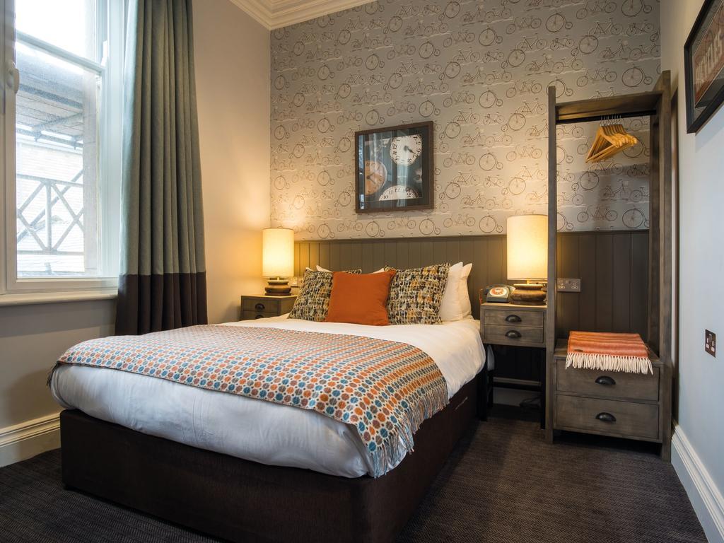 Toll House 4*